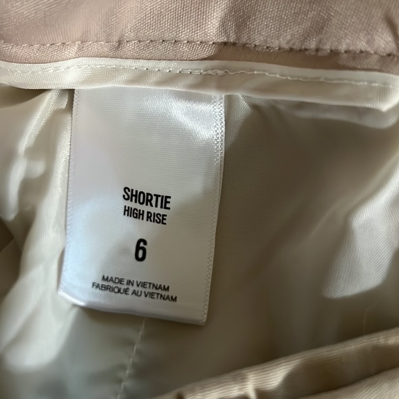 Beauty polyester/cotton soft guess quality womens shorts with removable belt - Picture 3 of 3